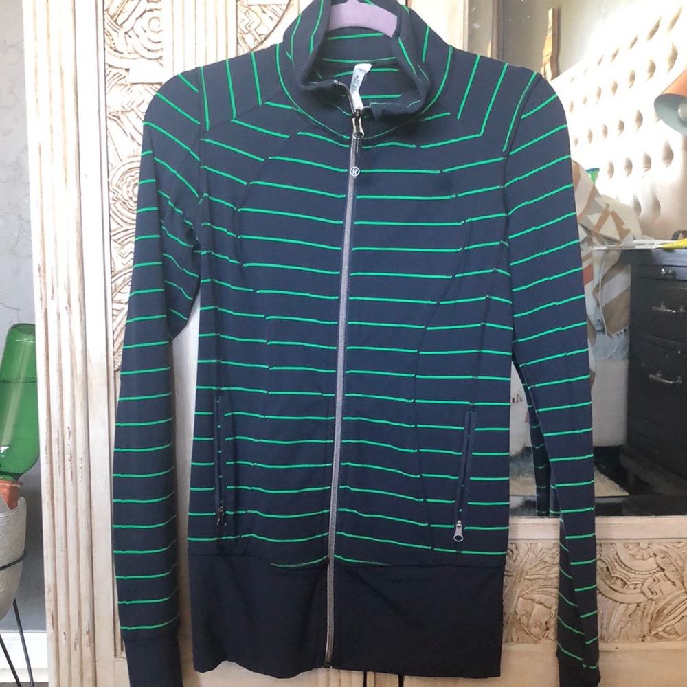 Lululemon size 4 blue green striped jacket